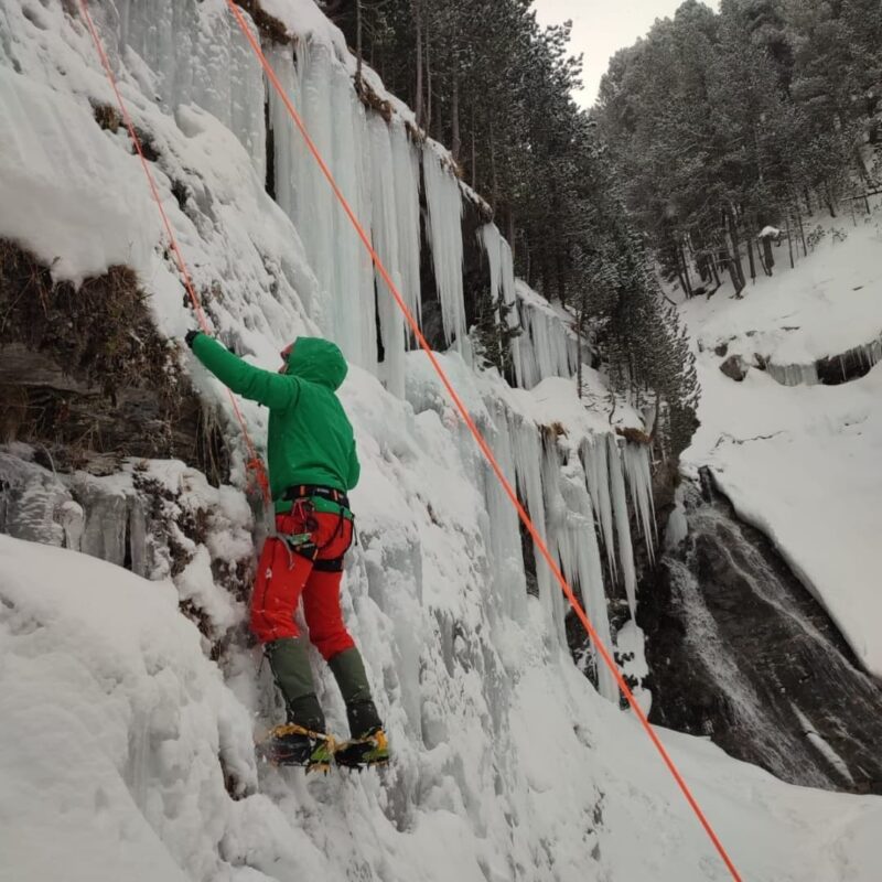 curso de escalada en hielo top 5 deportes de montaña